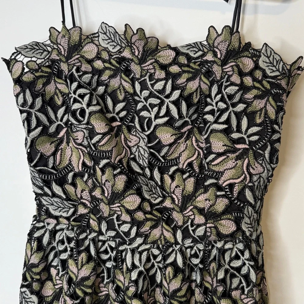 Garden Lace Dress by ML Monique Lhuillier -‎ Size 4